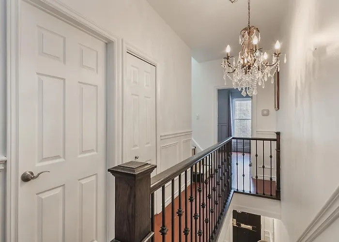 E Residential Luxury Rental